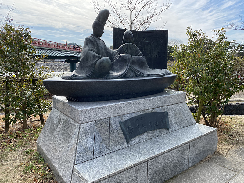 宇治十帖石像(宇治十帖モニュメント)